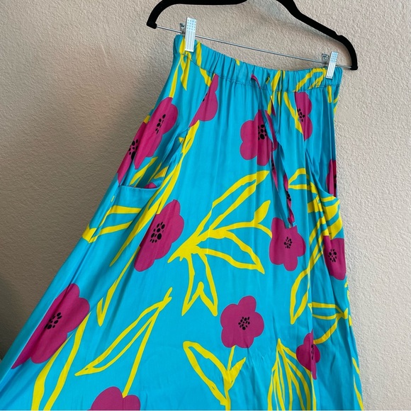 NWT We Are Blue Yellow Floral Front Pockets Satin Viscose Maxi Skirt - Picture 2 of 4